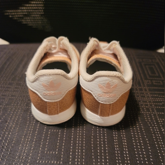 Adidas Samoa Toddler Girls Sneakers Shoes Size 5 - Picture 4 of 10